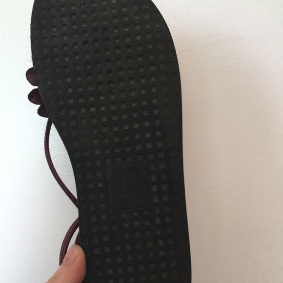 Purple daisy sandals - Picture 1 of 3